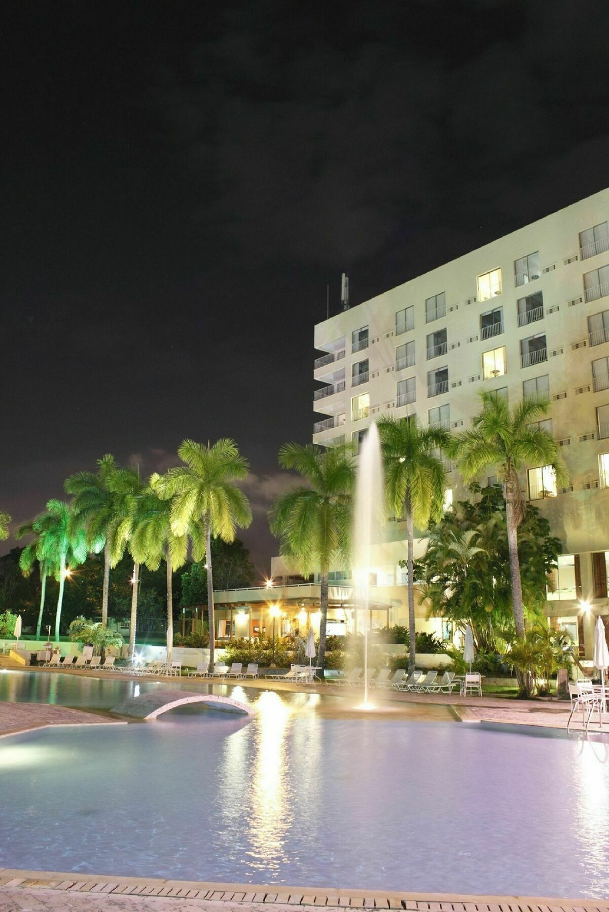Hotel Estelar Altamira อีบาเก ภายนอก รูปภาพ The Fontainebleau Hotel
